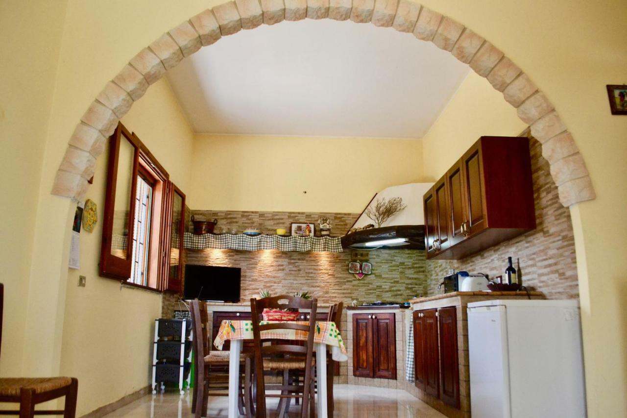 Villa Rosa - Ai Piedi Dell'Etna Бруколі Екстер'єр фото